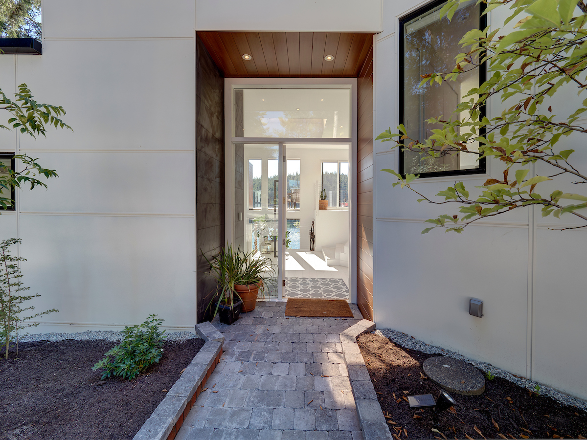 Custom front door detail